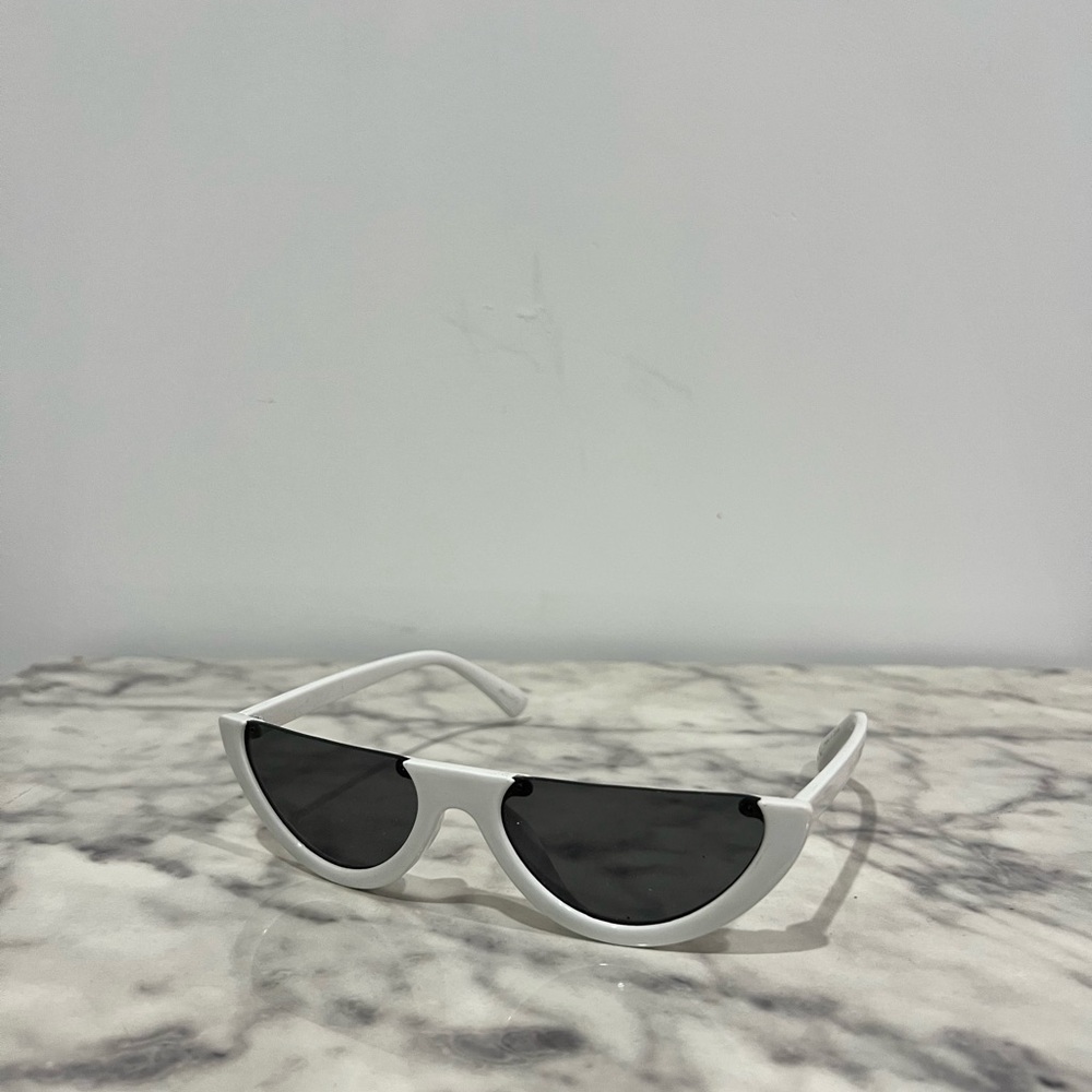 Forever 21 White and Black Sunglasses